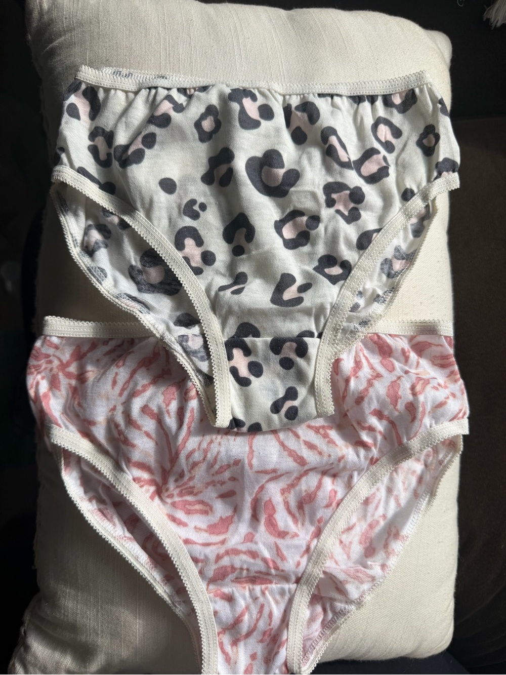 Jessica Simpson Pink & Cream Printed Panties Set